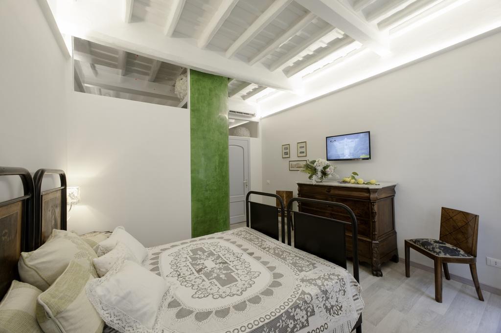 Vittoria * Rome
