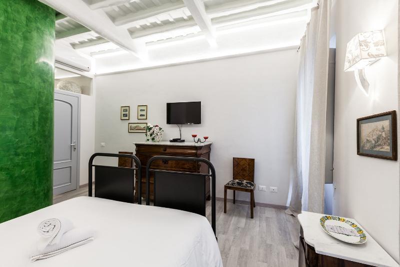 Vittoria Apartment *