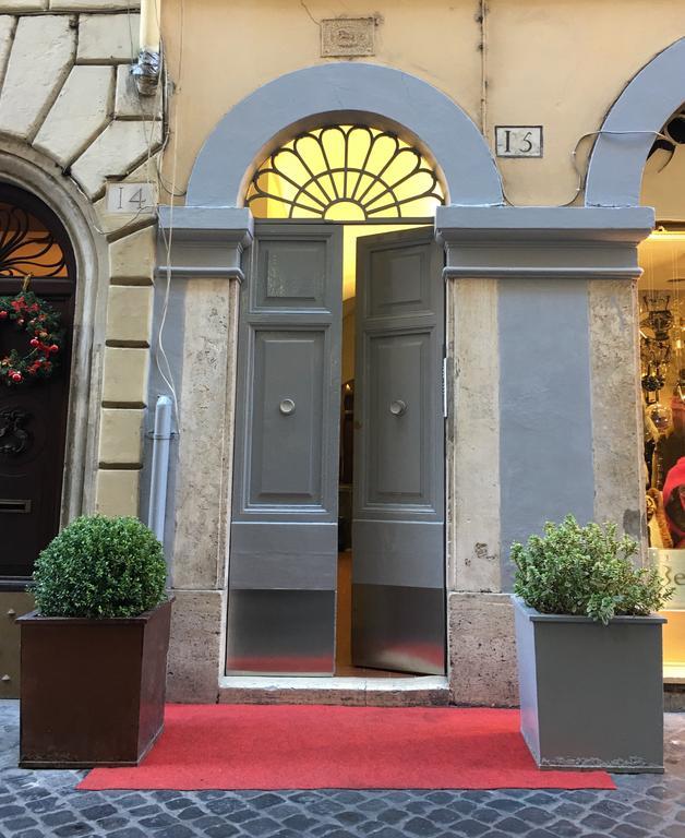 Vittoria * Rome